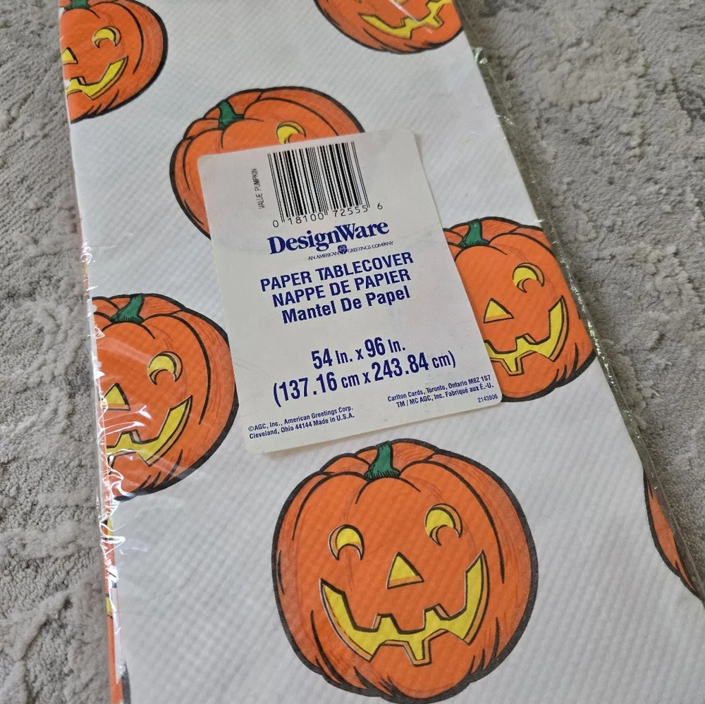 Vintage 1990s Halloween Pumpkin Paper Table Cover 54